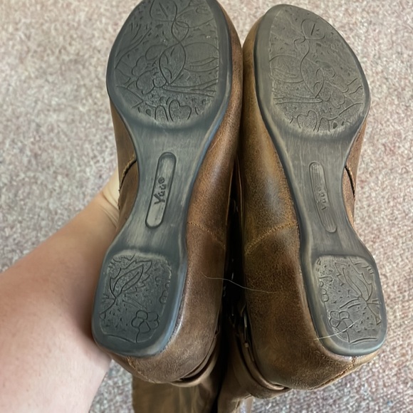 Zip up knee high boots - Picture 4 of 5